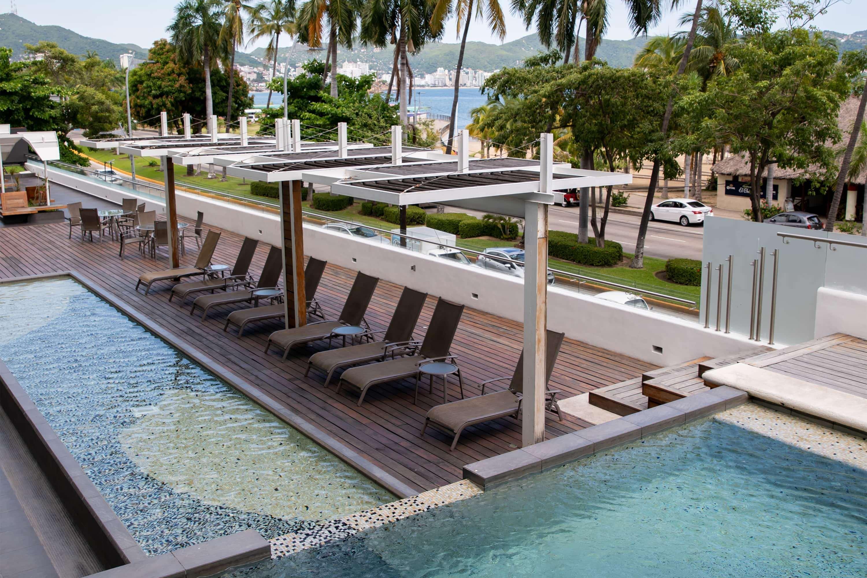 Ramada By Wyndham Acapulco Hotel & Suites Εξωτερικό φωτογραφία